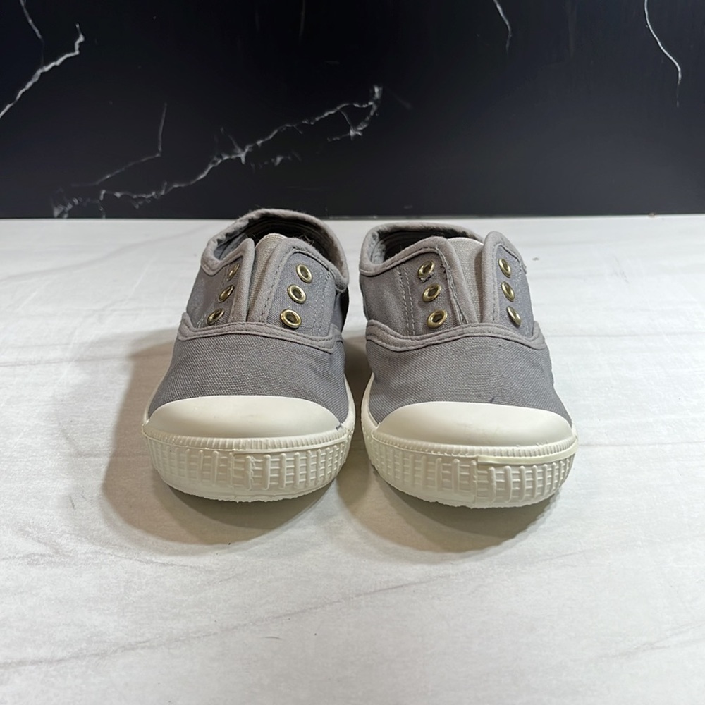 Opoee Toddler Canvas Shoe Gray/White sz 11 - Picture 2 of 9